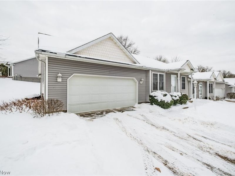 3278 Sumser Street NW, North Canton, OH 44720 Photo 3