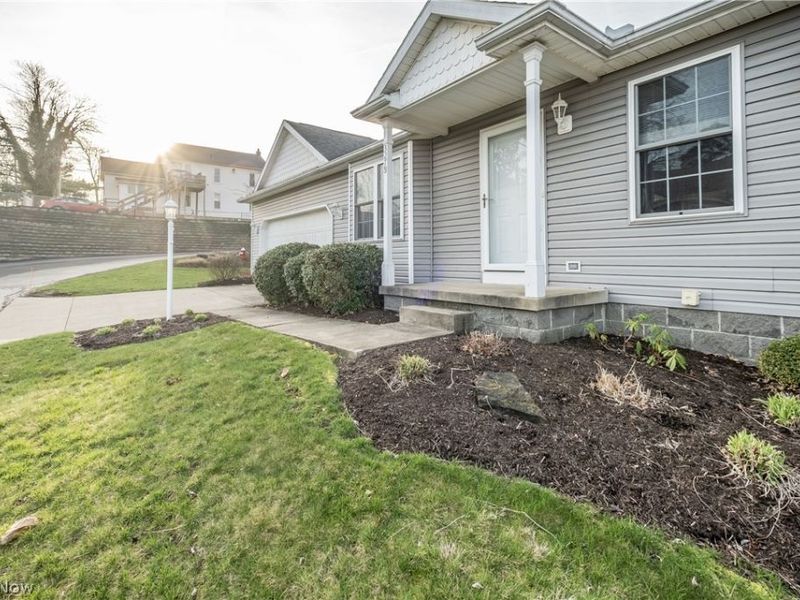 3278 Sumser Street NW, North Canton, OH 44720 Photo 5