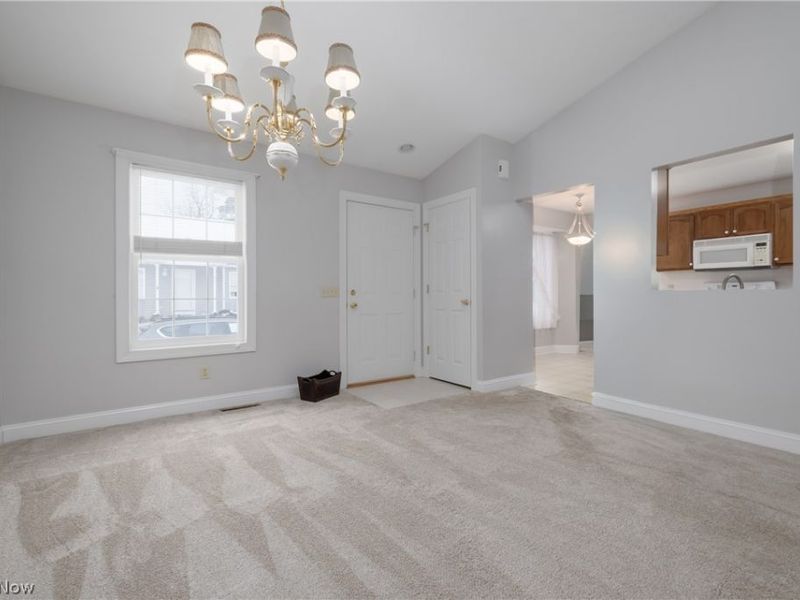 3278 Sumser Street NW, North Canton, OH 44720 Photo 8