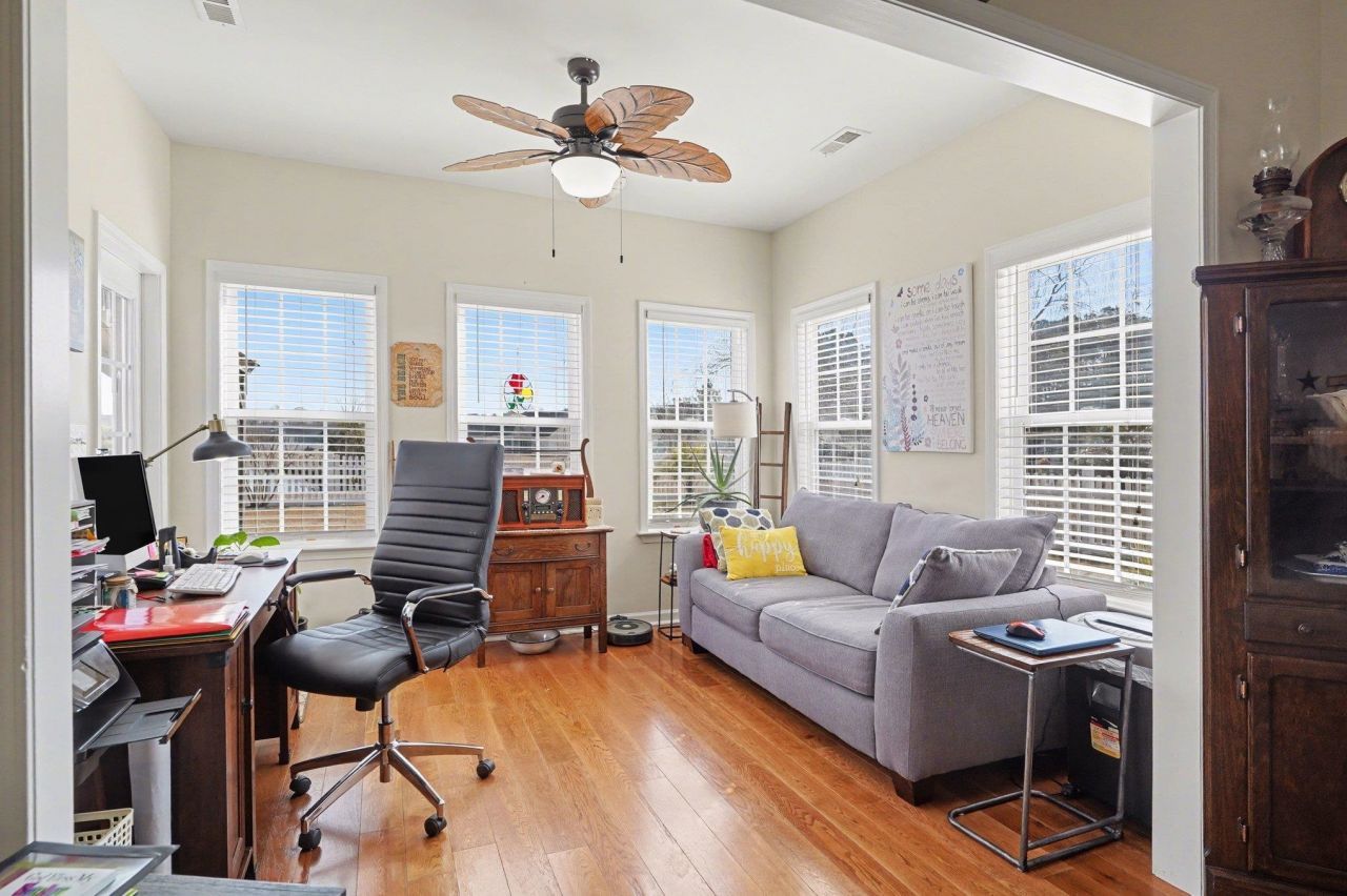 206 Oak Landing Dr. Photo 15