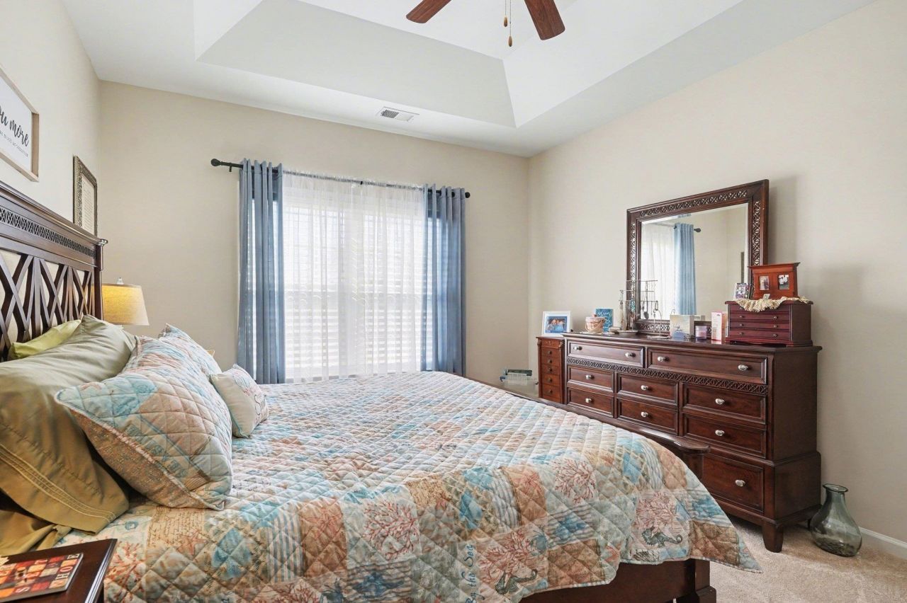 206 Oak Landing Dr. Photo 16