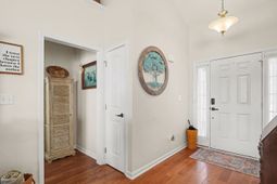 206 Oak Landing Dr. photo 4