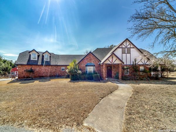 206 Mesquite Trl, Boerne, TX 78006