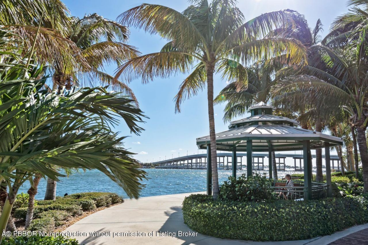 2650 Lake Shore Drive, Unit 1602, Riviera Beach, FL 33404 Photo