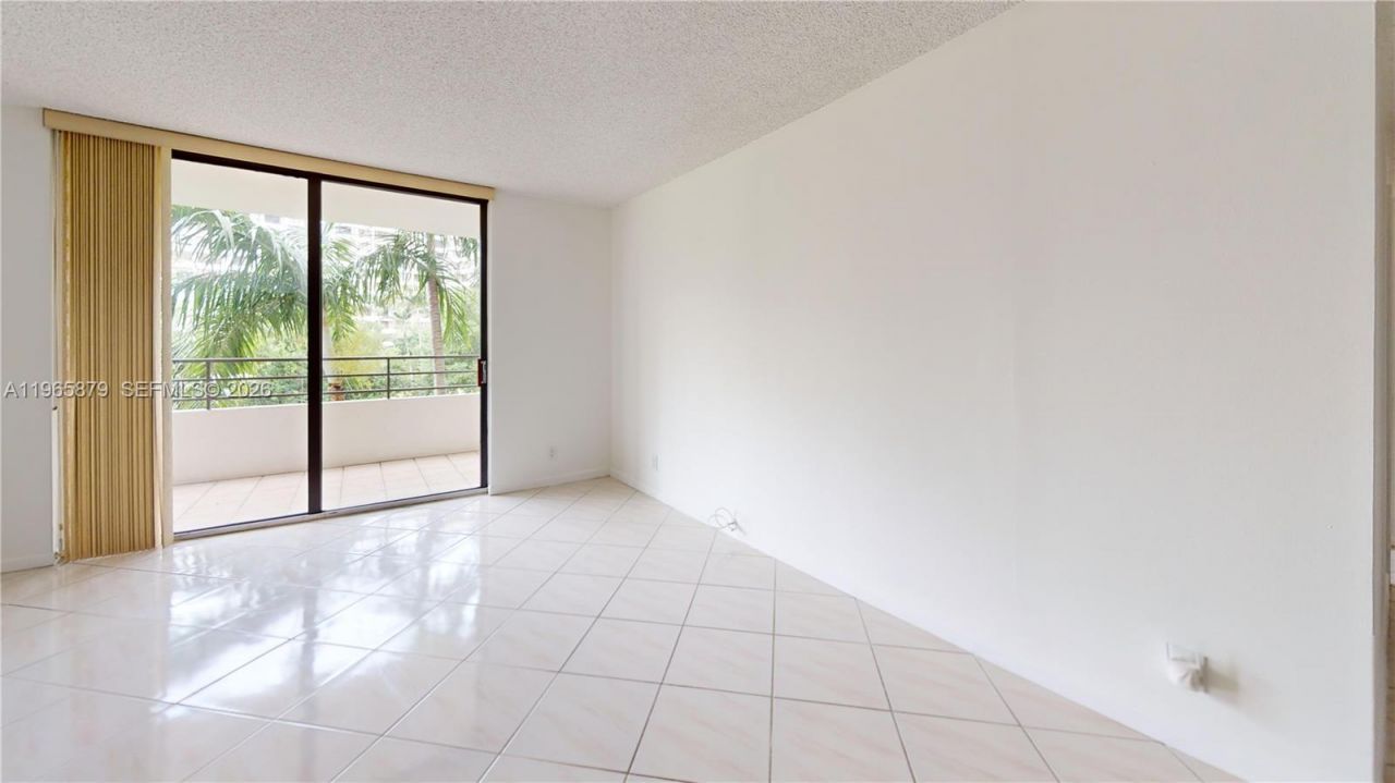 2500 Parkview Dr, Unit 417, Hallandale Beach, FL 33009 Photo