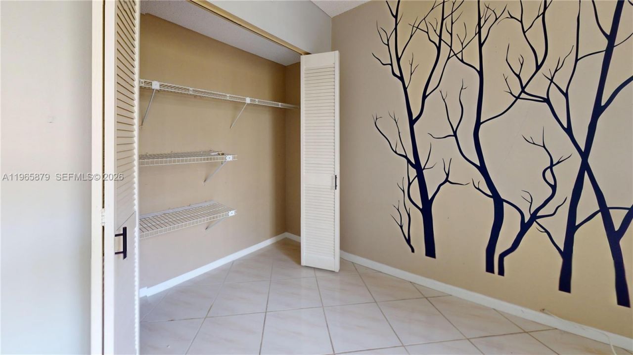 2500 Parkview Dr, Unit 417, Hallandale Beach, FL 33009 Photo