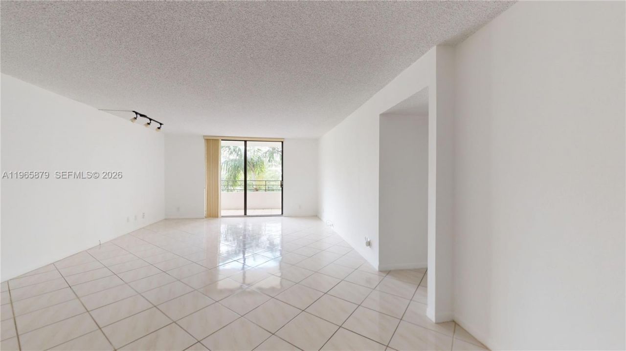 2500 Parkview Dr, Unit 417, Hallandale Beach, FL 33009 Photo