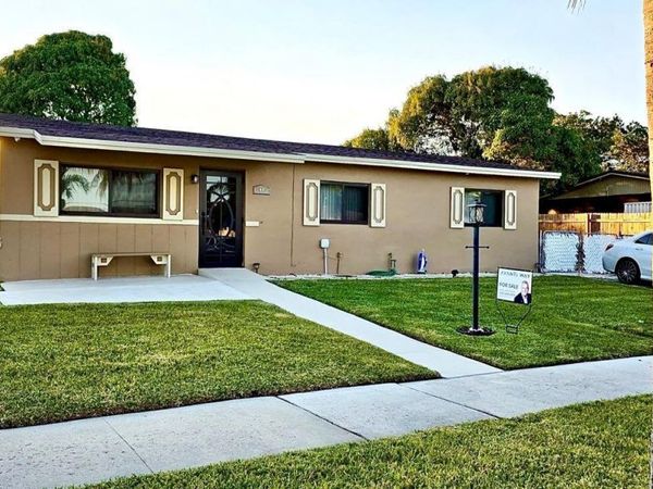 1481 SW 7th Ter, Deerfield Beach, FL 33441