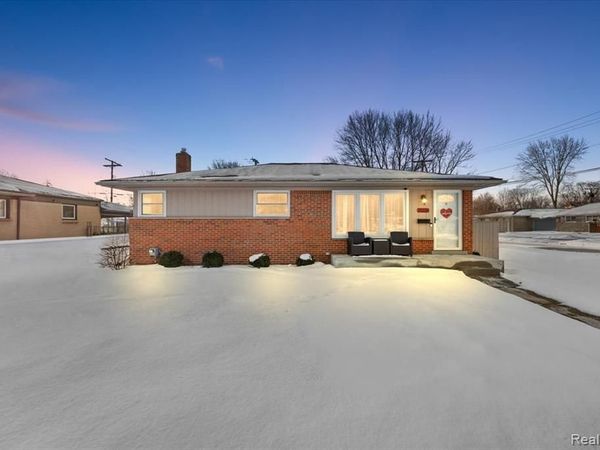 21220 Sunnyview Street, Clinton Twp, MI 48035