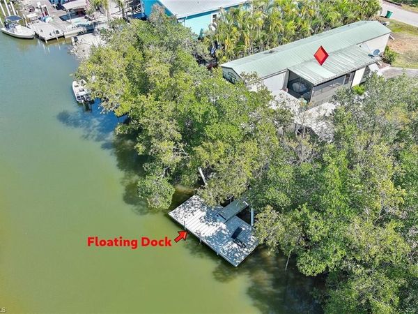 33 Plantation DR, EVERGLADES CITY, FL 34139