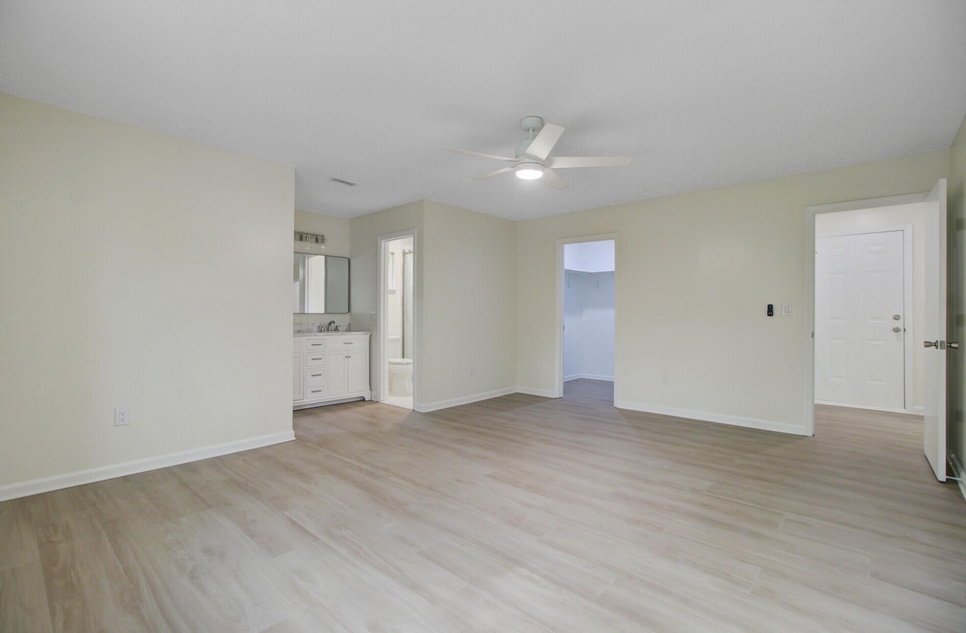 1471 Battery Brown Court Photo 23