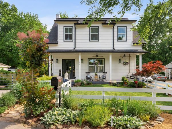 704 W End Cir, Franklin, TN 37064