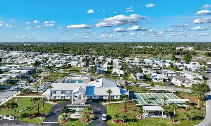 216 Captains Walk, North Fort Myers, FL 33917 Photo