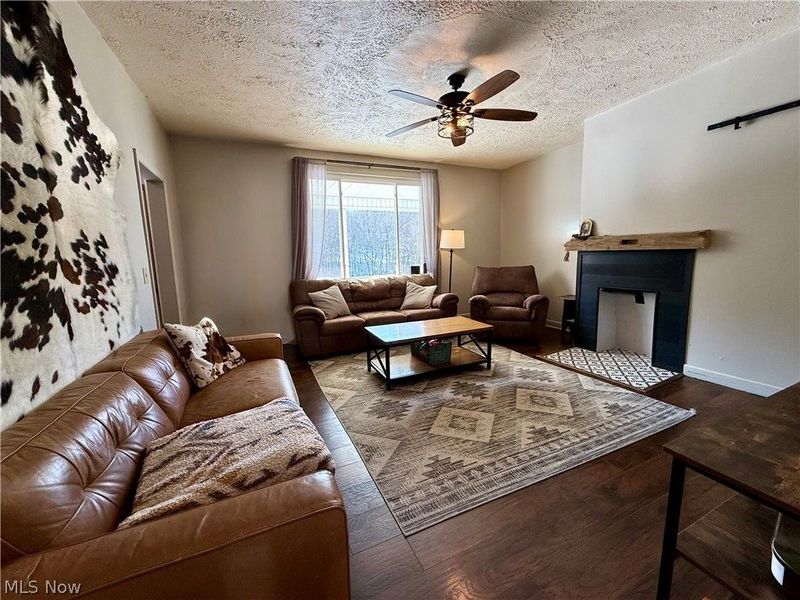 4257 Jade Road NW, Dellroy, OH 44620 Photo 8