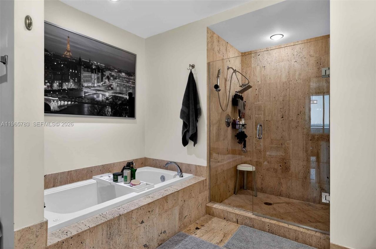 7901 S Hispanola Ave , Unit 1008, North Bay Village, FL 33141 Photo