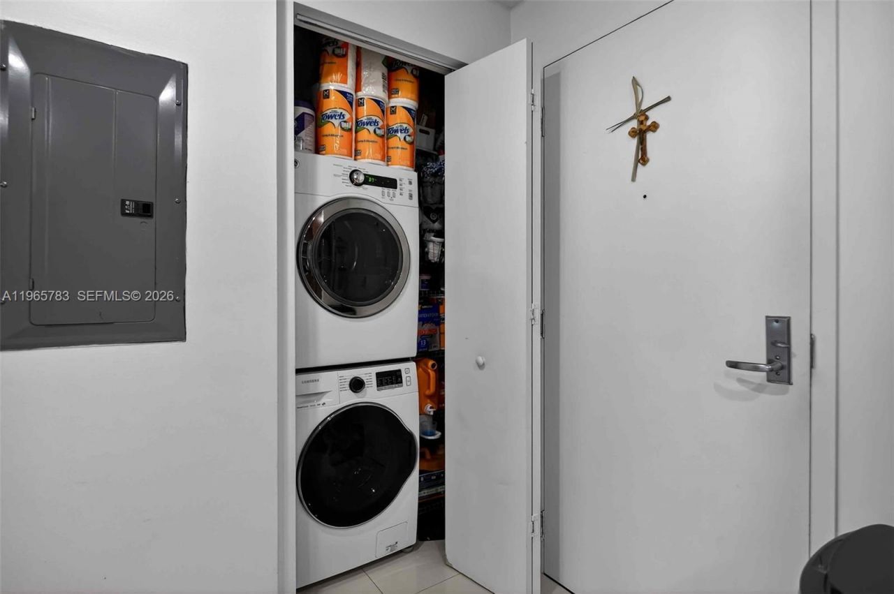 7901 S Hispanola Ave , Unit 1008, North Bay Village, FL 33141 Photo