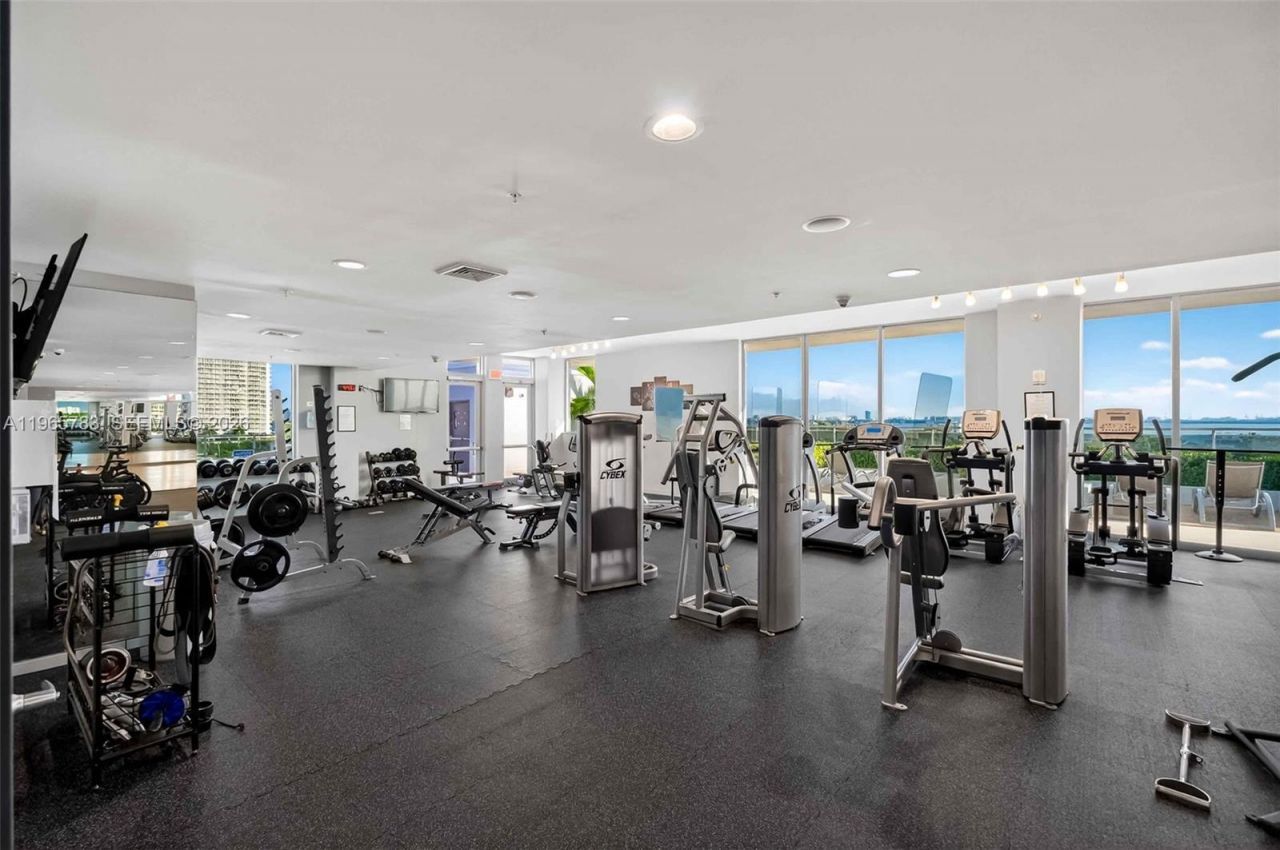 7901 S Hispanola Ave , Unit 1008, North Bay Village, FL 33141 Photo