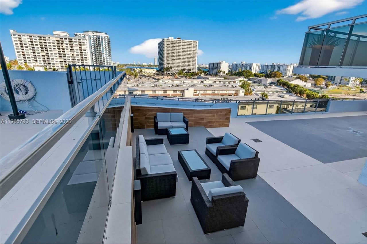 7901 S Hispanola Ave , Unit 1008, North Bay Village, FL 33141 Photo