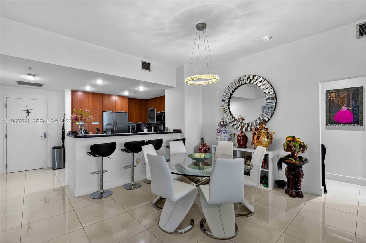 7901 S Hispanola Ave , Unit 1008, North Bay Village, FL 33141 Photo