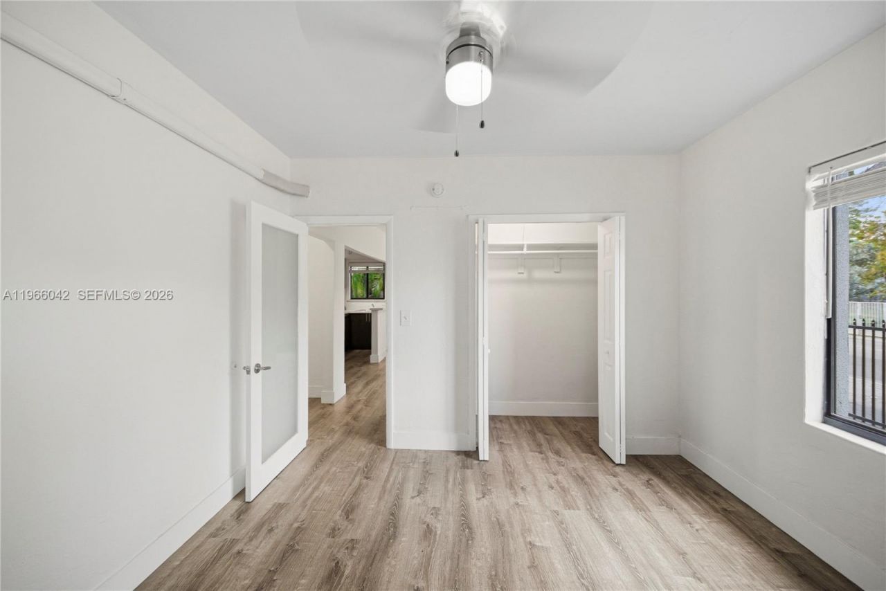 570 NE 69th St , Unit 1, Miami, FL 33138 Photo