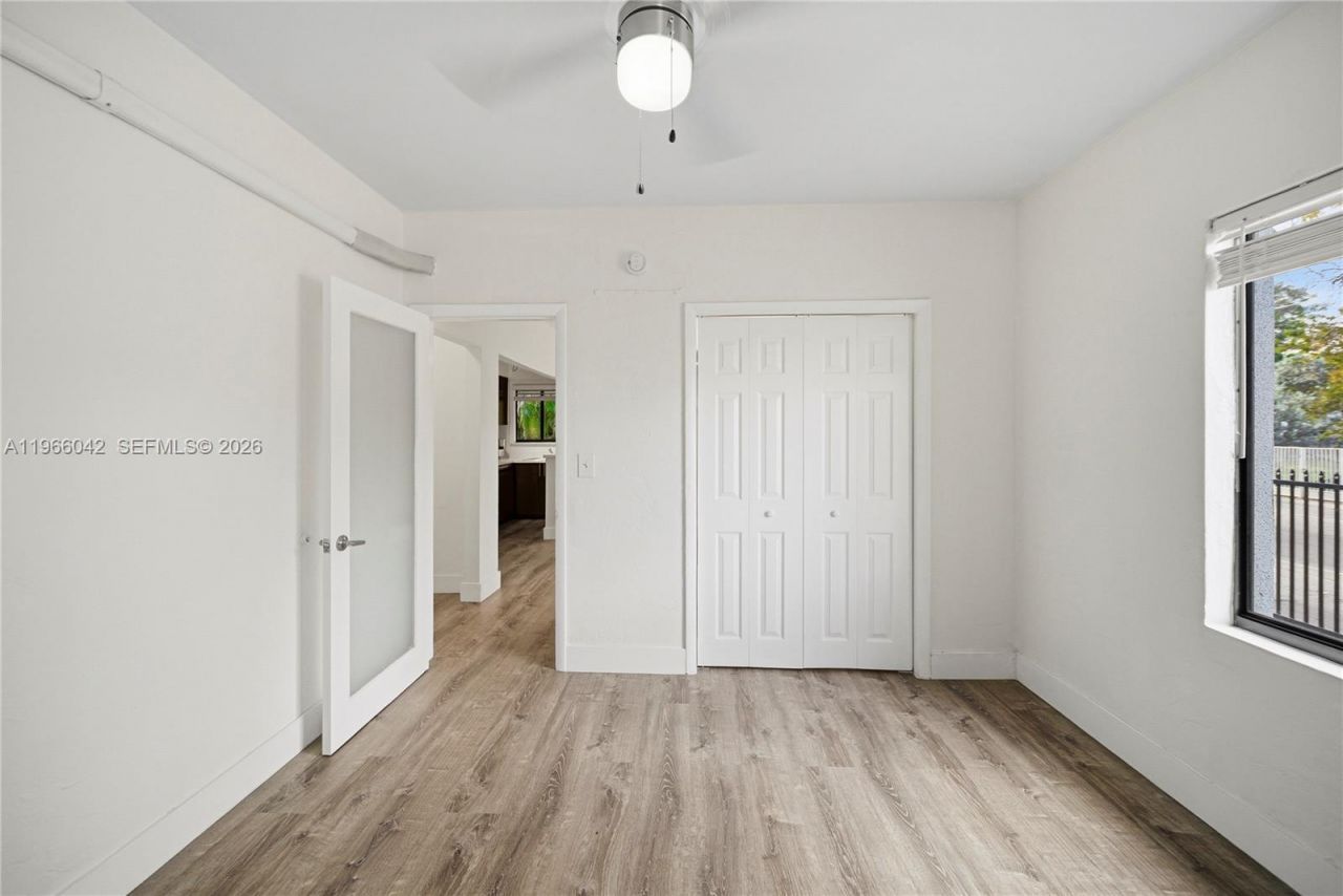 570 NE 69th St , Unit 1, Miami, FL 33138 Photo