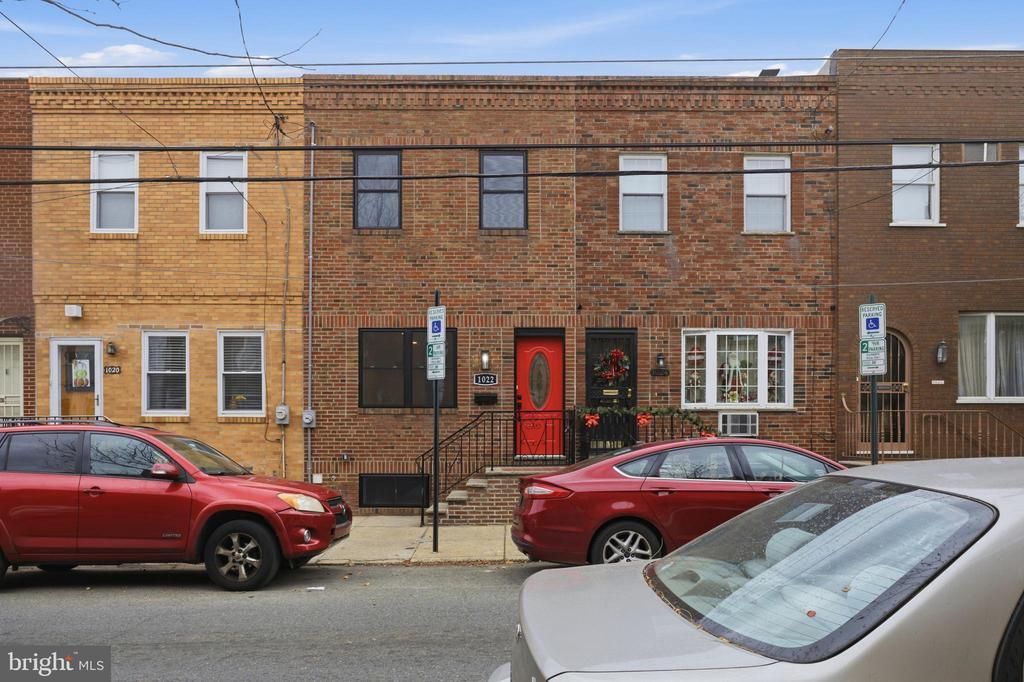 1022 Mckean Street, Philadelphia, PA 19148 Main Photo