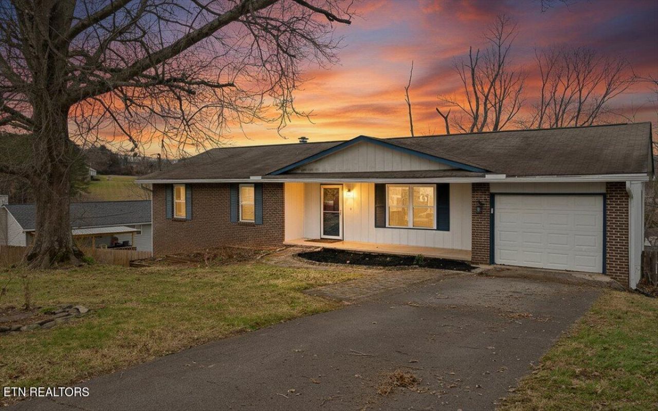 1305 Whittbier Drive, Knoxville, TN 37932 Main Photo