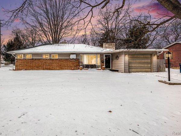 603 E Chelsea Circle, Davison, MI 48423