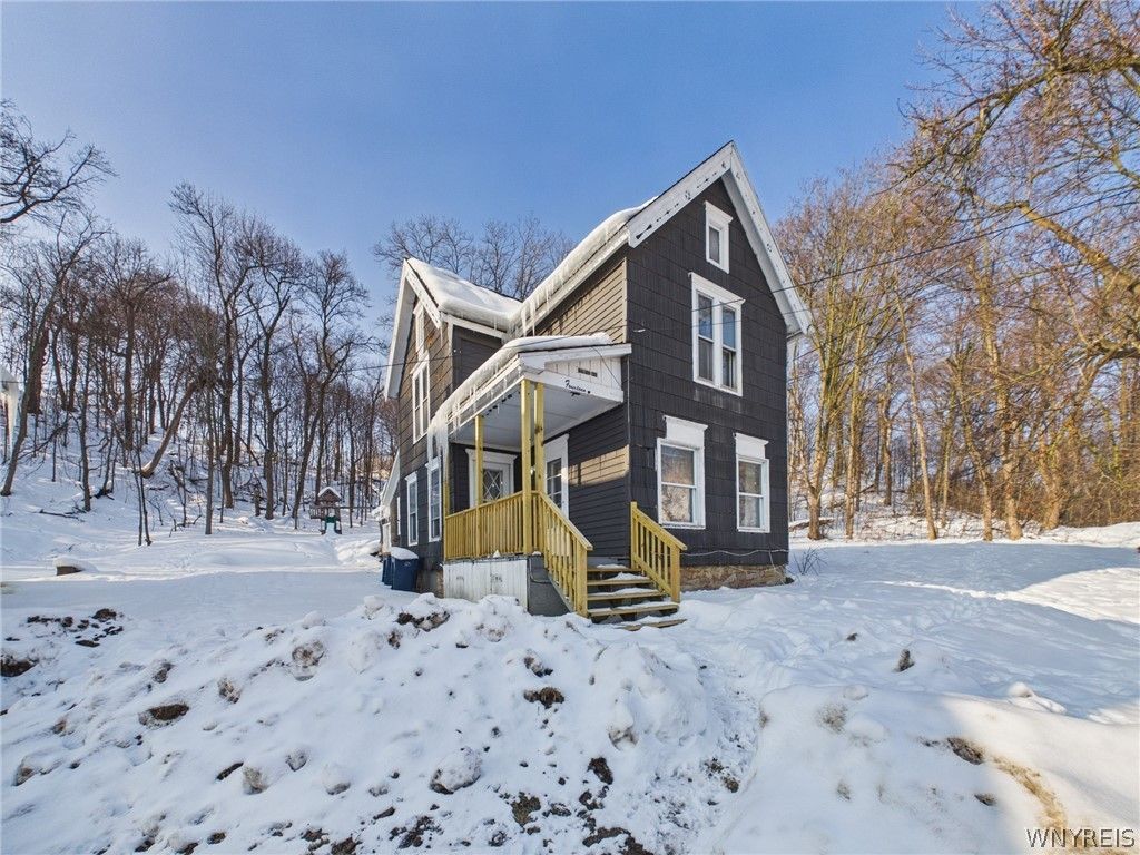 14 Glenwood Avenue, Lockport, NY 14094 Main Photo