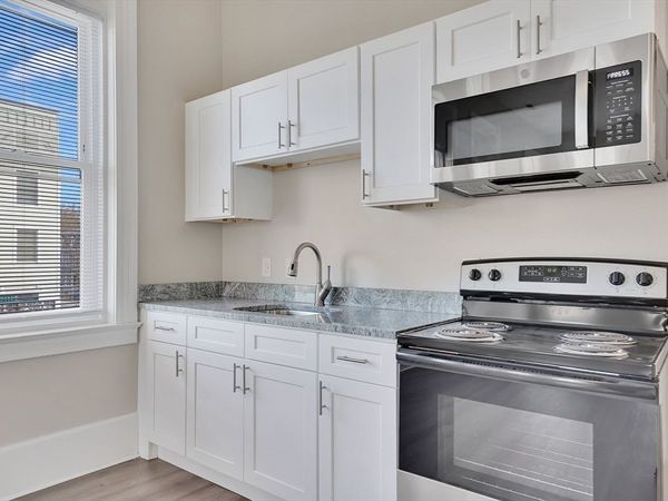 92.5 Maple St, Unit 1, Northampton, MA 01062