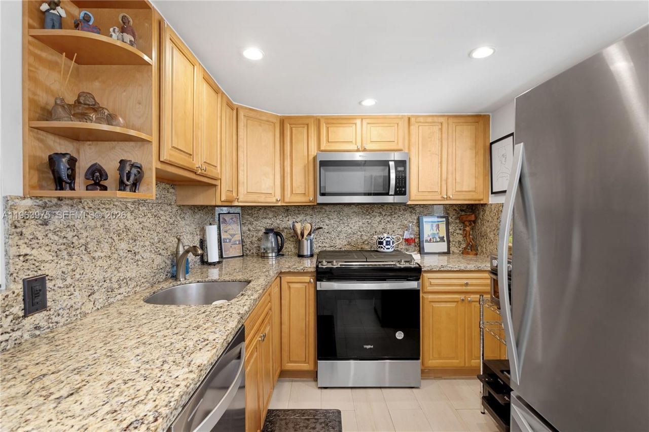 720 Collins Ave, Unit 704, Miami Beach, FL 33139 Photo