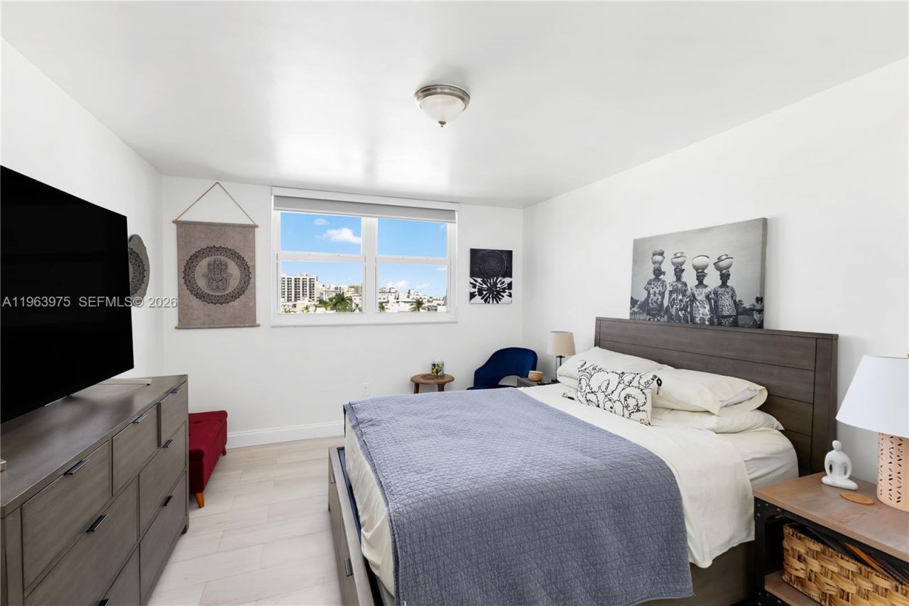 720 Collins Ave, Unit 704, Miami Beach, FL 33139 Photo