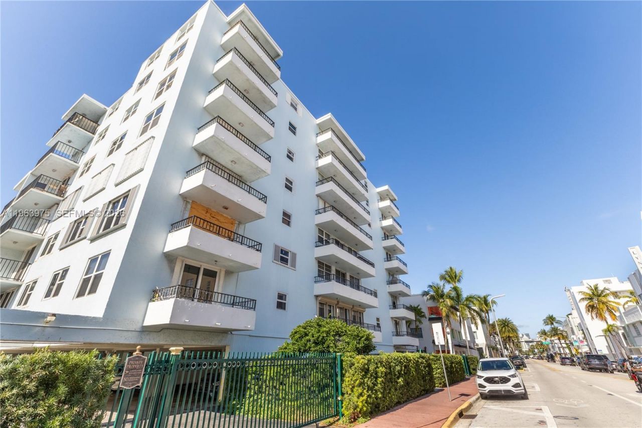 720 Collins Ave, Unit 704, Miami Beach, FL 33139 Photo