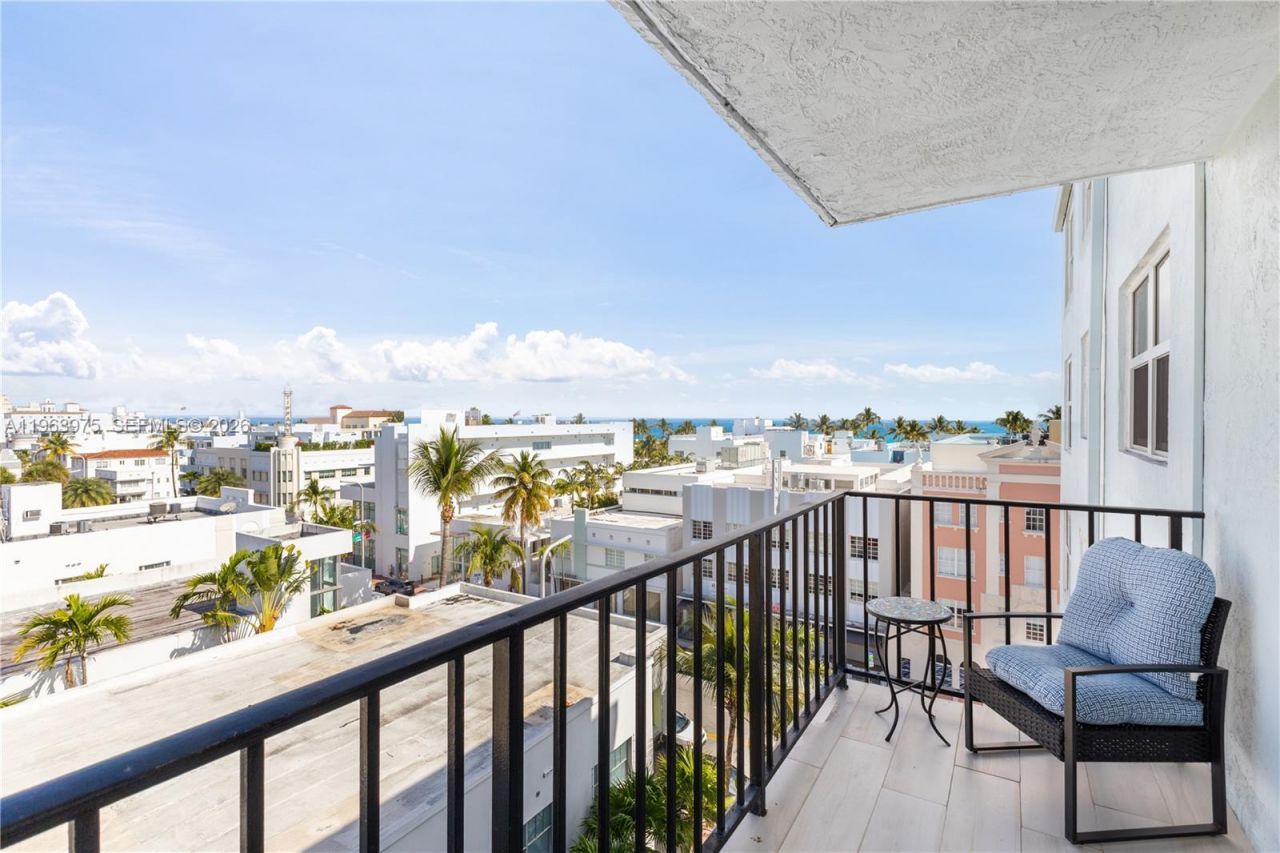 720 Collins Ave, Unit 704, Miami Beach, FL 33139 Photo