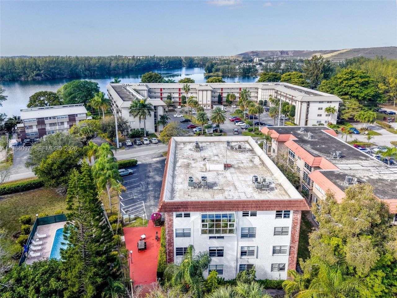 3910 Crystal Lake Dr, Unit 401, Deerfield Beach, FL 33064 Photo