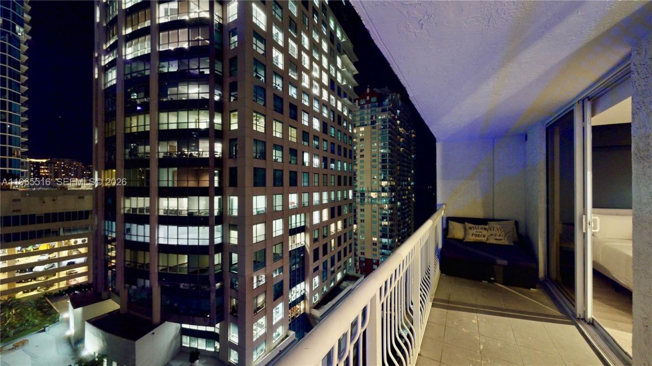 1200 N Brickell Bay Dr , Unit 2222, Miami, FL 33131 Photo