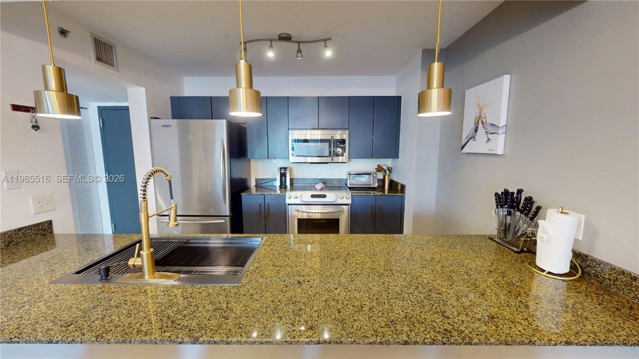 1200 N Brickell Bay Dr , Unit 2222, Miami, FL 33131 Photo