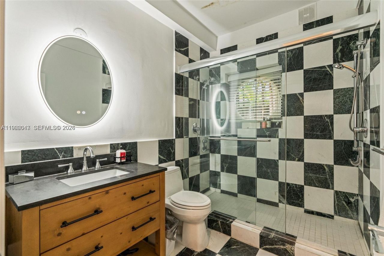 1951 Secoffee St, Miami, FL 33133 Photo