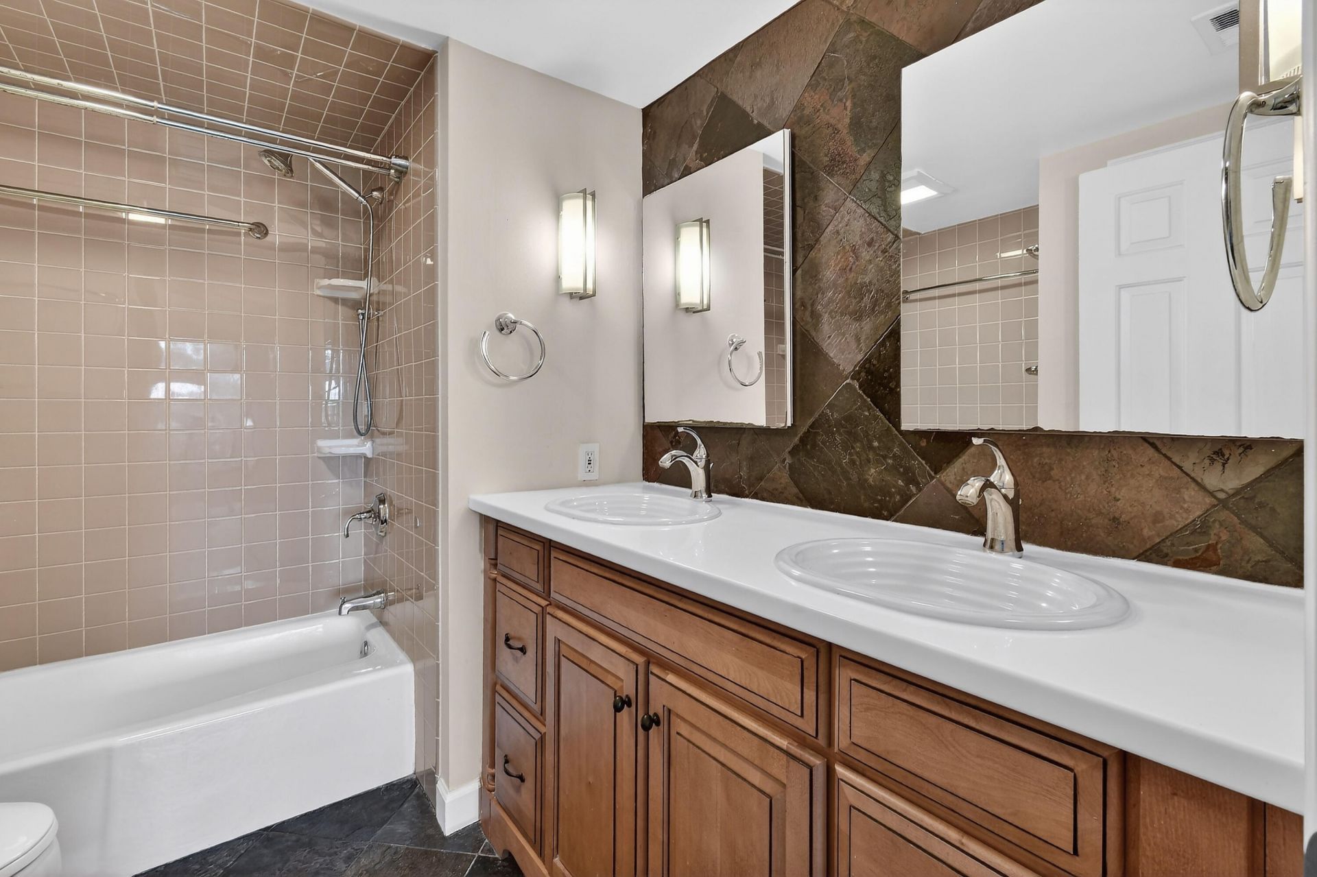 4 SE Turtle Creek Drive, Unit B, Jupiter, FL 33469 Photo