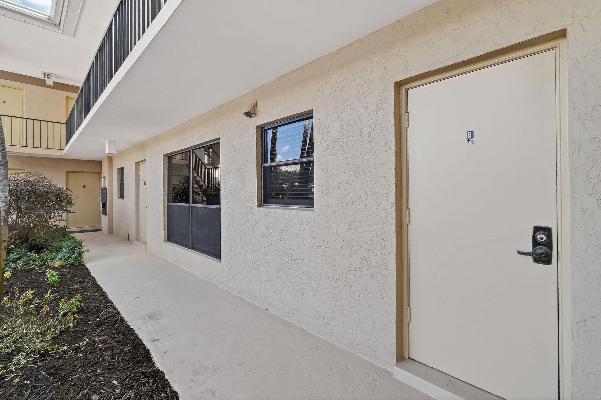 4 SE Turtle Creek Drive, Unit B, Jupiter, FL 33469 Photo