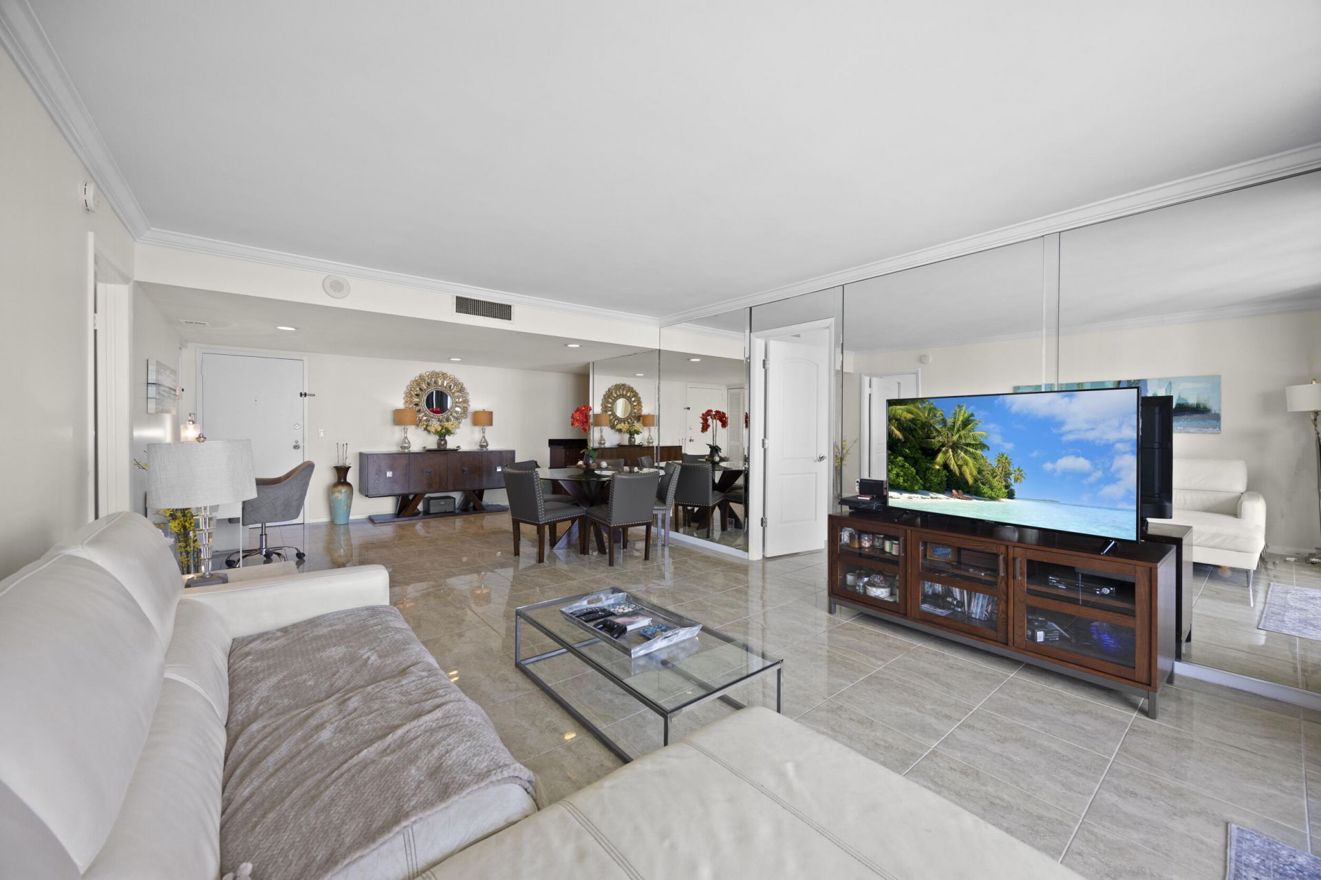 2425 Presidential Way, Unit Ph2, West Palm Beach, FL 33401 Photo