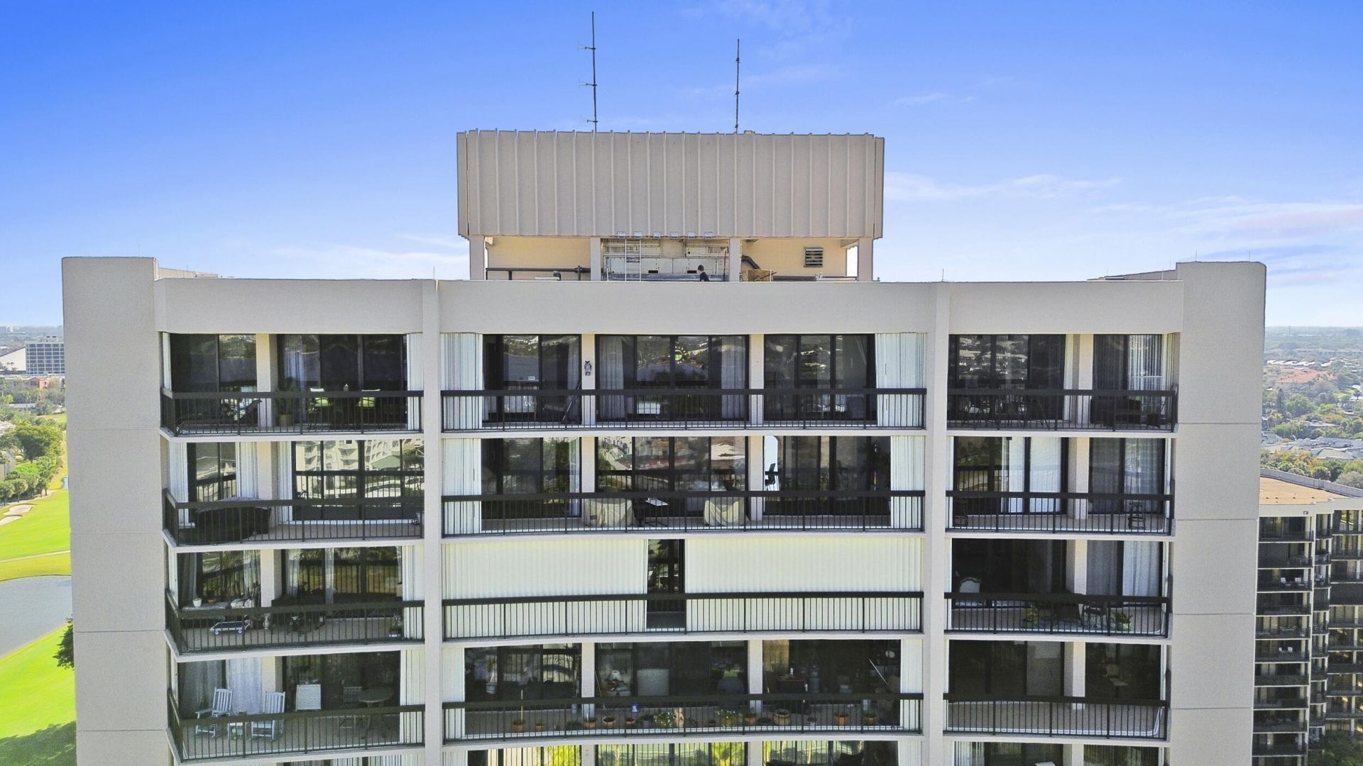 2425 Presidential Way, Unit Ph2, West Palm Beach, FL 33401 Photo