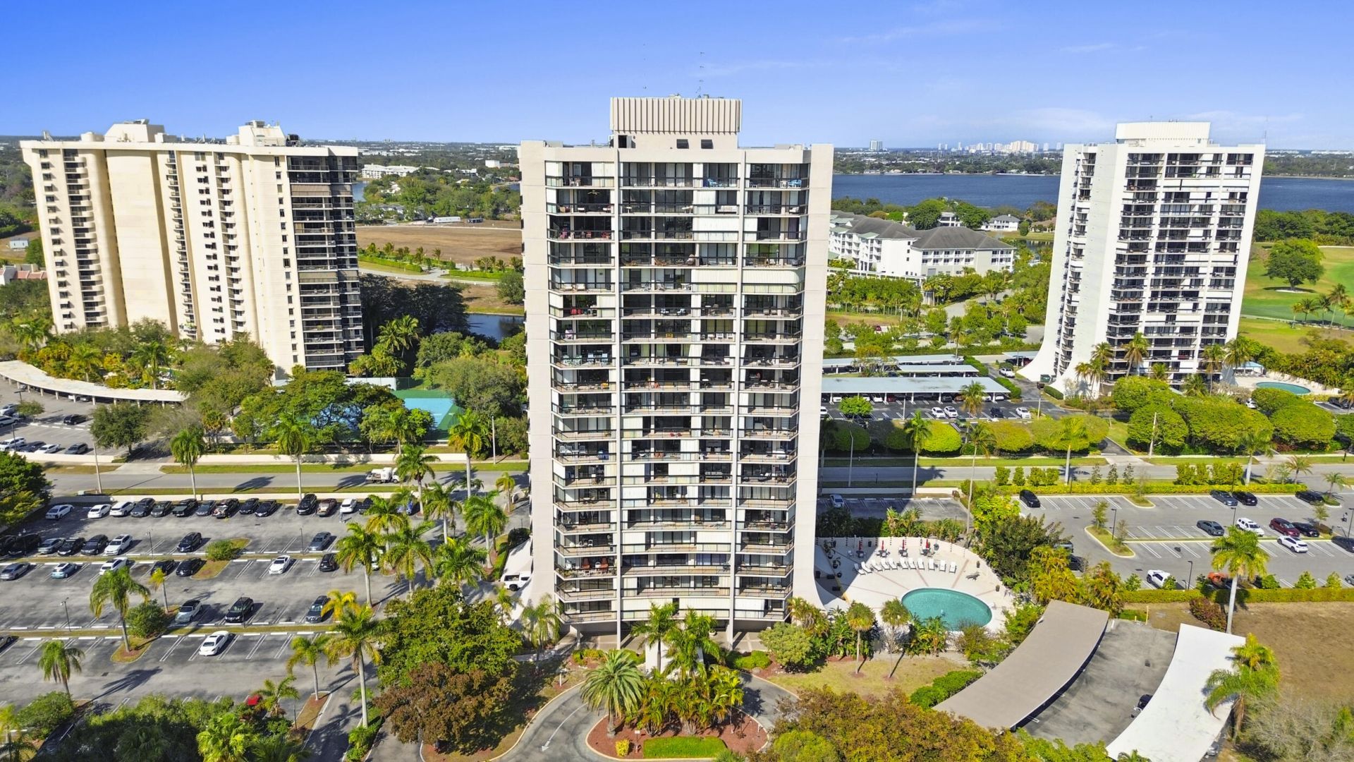 2425 Presidential Way, Unit Ph2, West Palm Beach, FL 33401 Photo