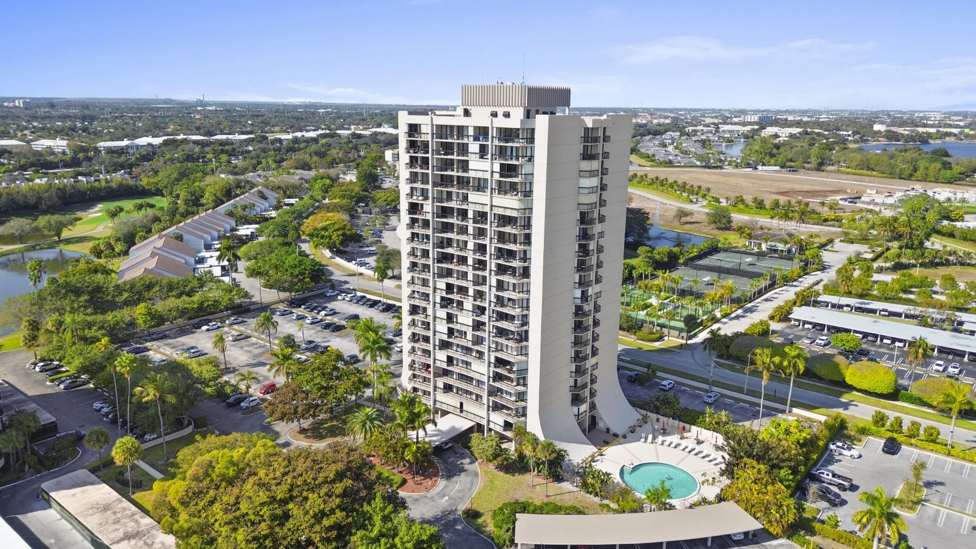 2425 Presidential Way, Unit Ph2, West Palm Beach, FL 33401 Photo