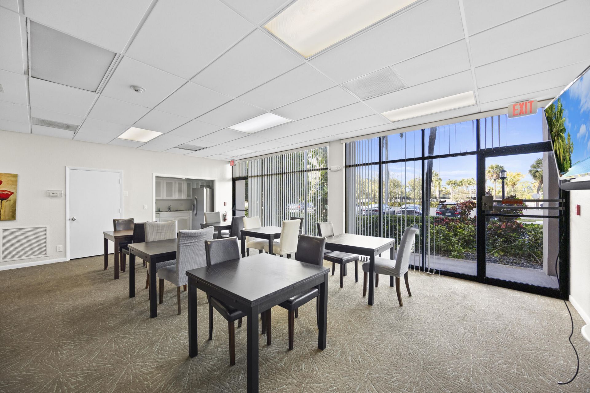 2425 Presidential Way, Unit Ph2, West Palm Beach, FL 33401 Photo