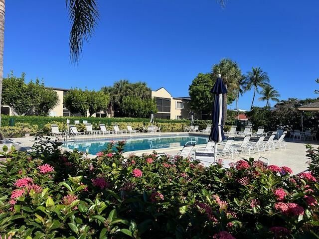 275 Palm Avenue, Unit C305, Jupiter, FL 33477 Photo