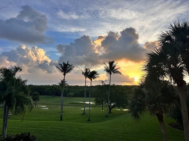 275 Palm Avenue, Unit C305, Jupiter, FL 33477 Photo