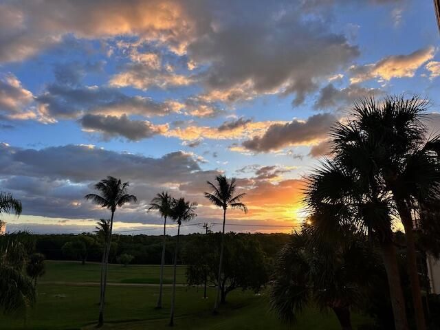 275 Palm Avenue, Unit C305, Jupiter, FL 33477 Photo