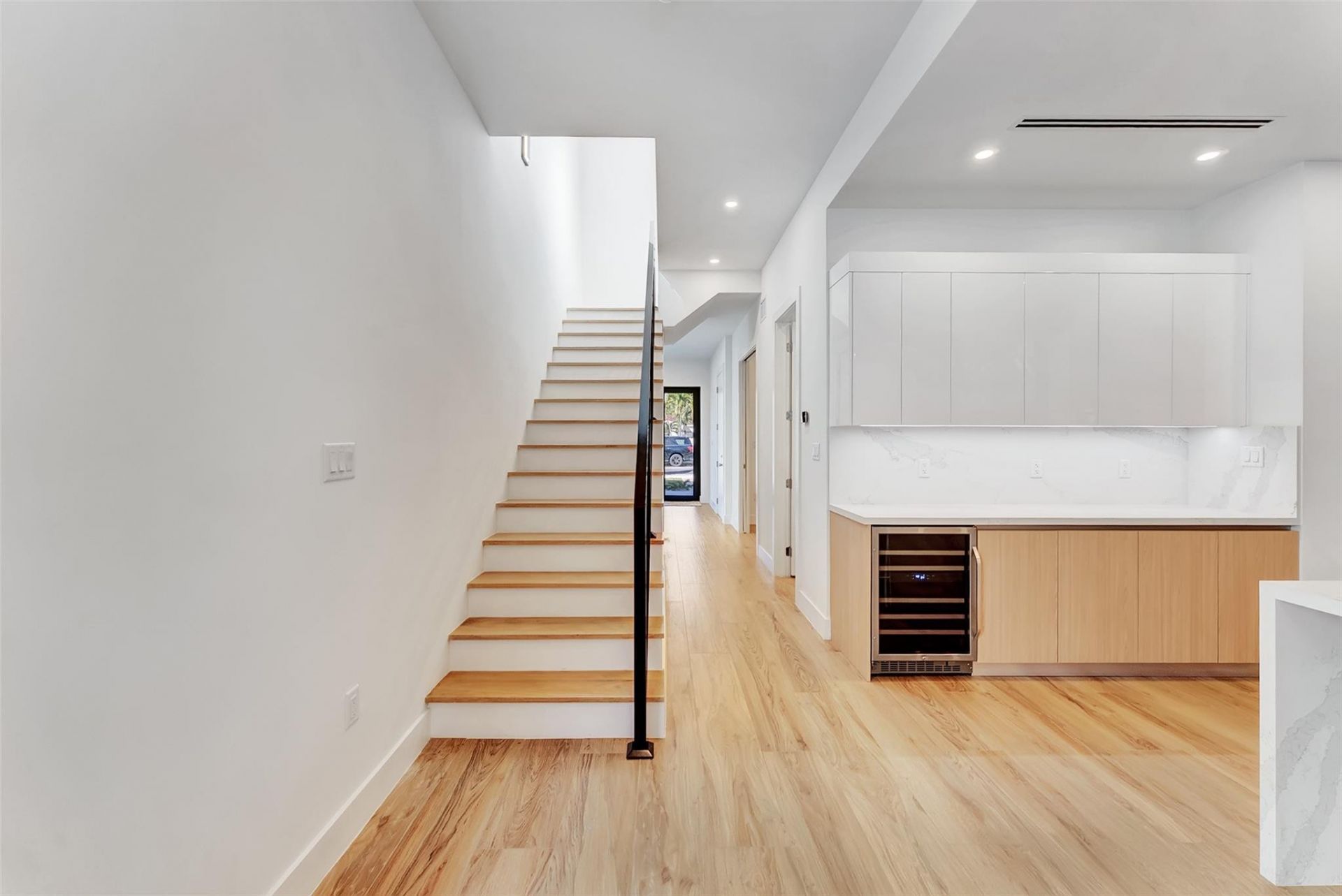 812 SE 12th Street, Unit 812, Fort Lauderdale, FL 33316 Photo