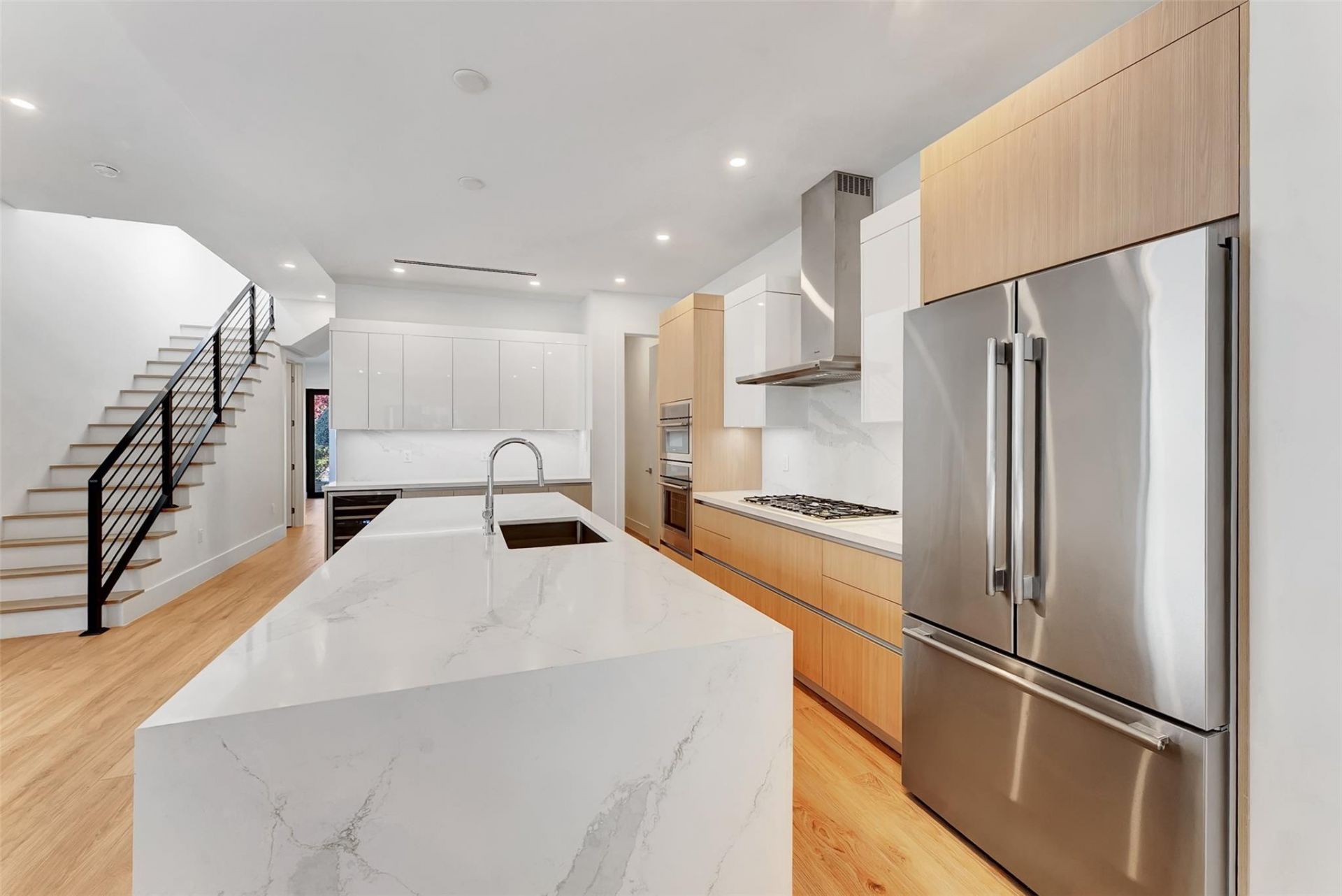 812 SE 12th Street, Unit 812, Fort Lauderdale, FL 33316 Photo